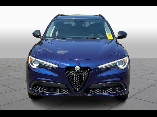 2021 Alfa Romeo Stelvio Base