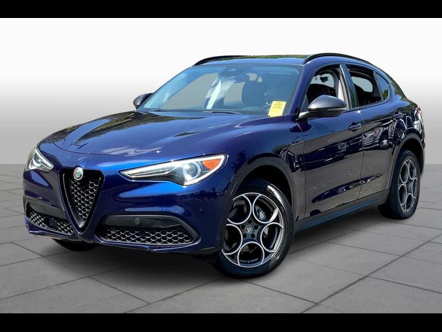 2021 Alfa Romeo Stelvio Base