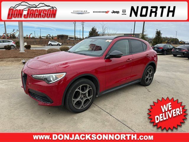 2021 Alfa Romeo Stelvio Base