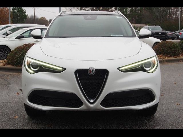 2021 Alfa Romeo Stelvio Base