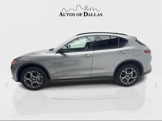 2021 Alfa Romeo Stelvio Base