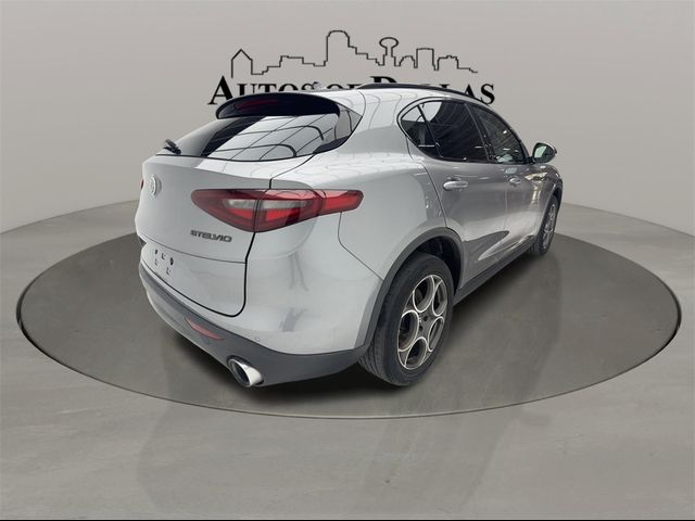 2021 Alfa Romeo Stelvio Base