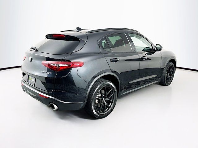 2021 Alfa Romeo Stelvio Base