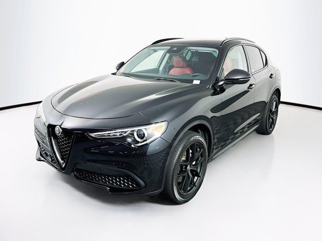 2021 Alfa Romeo Stelvio Base