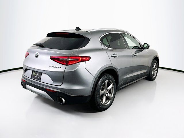 2021 Alfa Romeo Stelvio Base