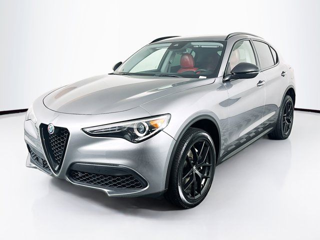 2021 Alfa Romeo Stelvio Base