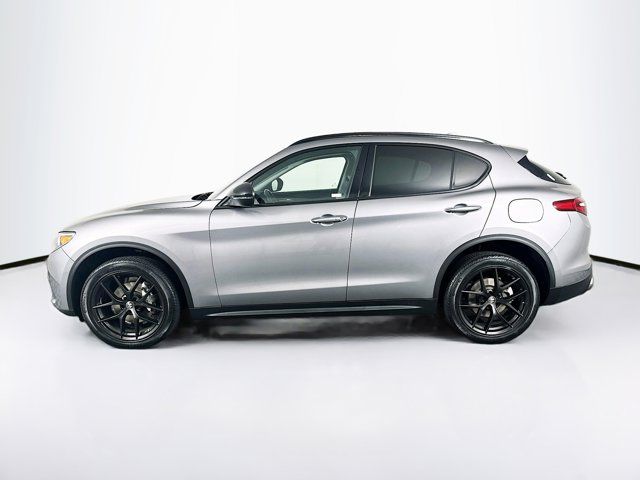 2021 Alfa Romeo Stelvio Base