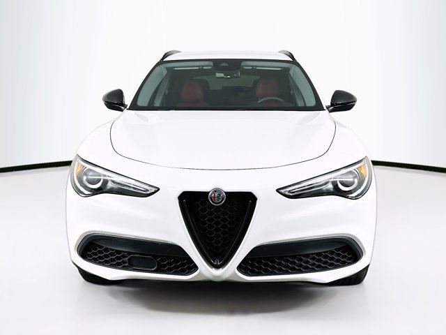 2021 Alfa Romeo Stelvio Base