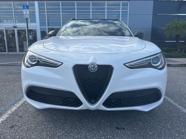 2021 Alfa Romeo Stelvio Base