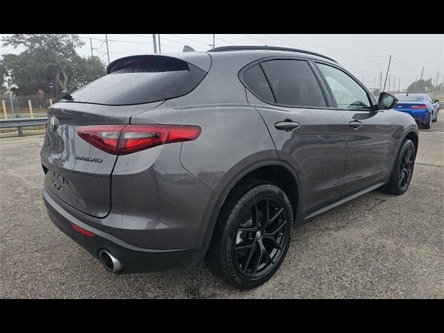 2021 Alfa Romeo Stelvio Base