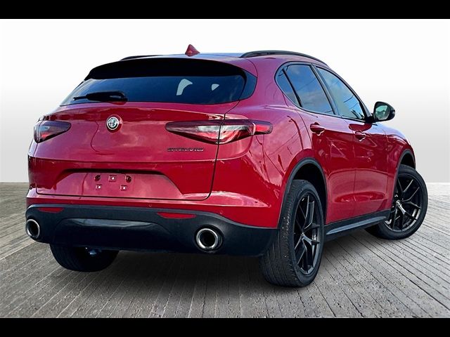 2021 Alfa Romeo Stelvio Base