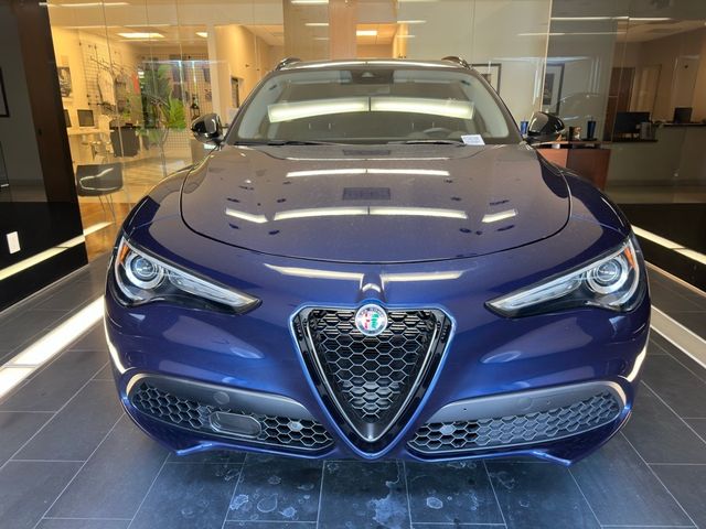 2021 Alfa Romeo Stelvio Base