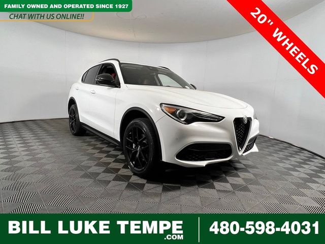 2021 Alfa Romeo Stelvio Base