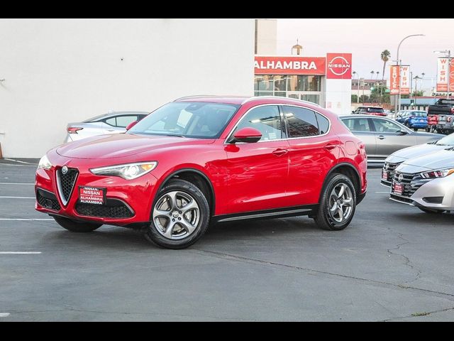 2021 Alfa Romeo Stelvio Base