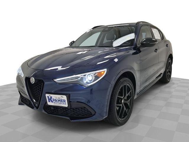 2021 Alfa Romeo Stelvio Base