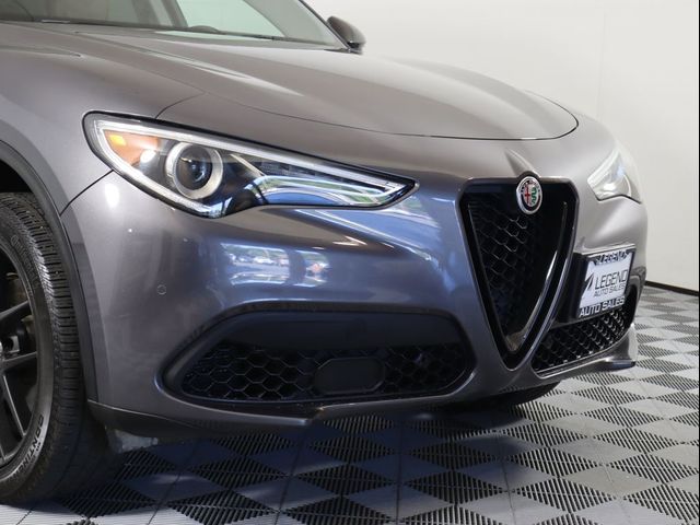 2021 Alfa Romeo Stelvio Base