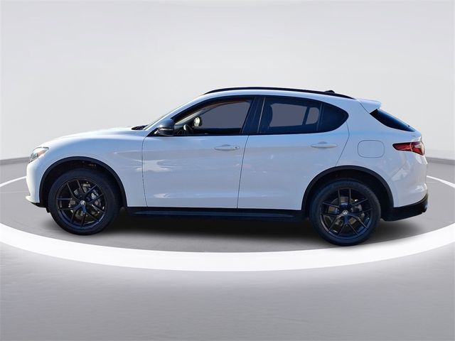 2021 Alfa Romeo Stelvio Base