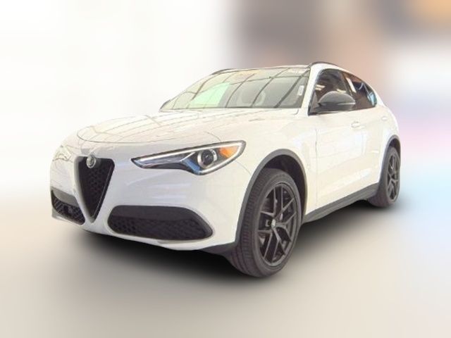 2021 Alfa Romeo Stelvio Base