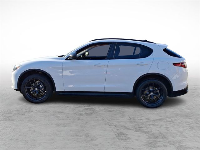 2021 Alfa Romeo Stelvio Base