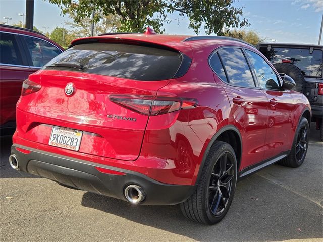 2021 Alfa Romeo Stelvio Base