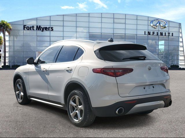 2021 Alfa Romeo Stelvio Base