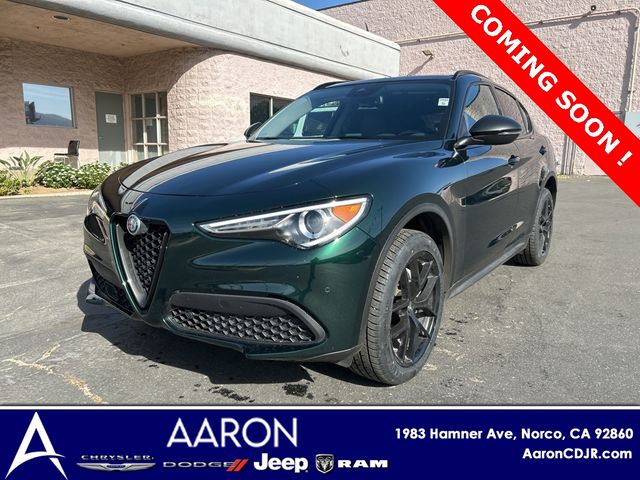 2021 Alfa Romeo Stelvio Base