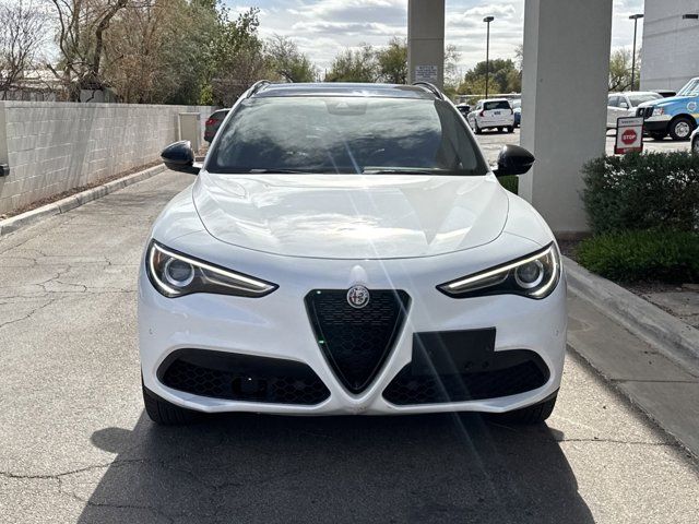 2021 Alfa Romeo Stelvio Base