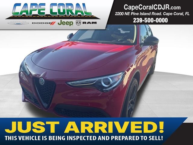 2021 Alfa Romeo Stelvio Base