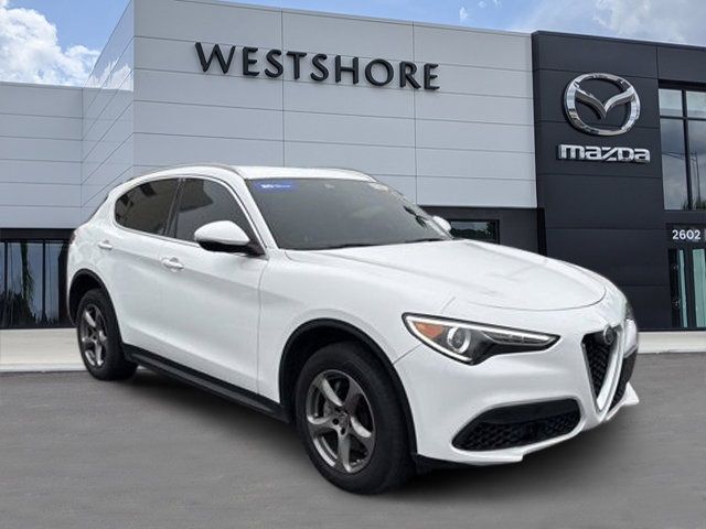 2021 Alfa Romeo Stelvio Base