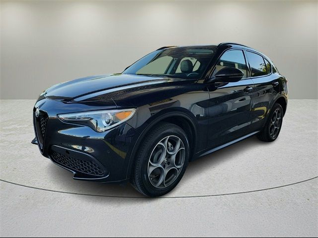 2021 Alfa Romeo Stelvio Base