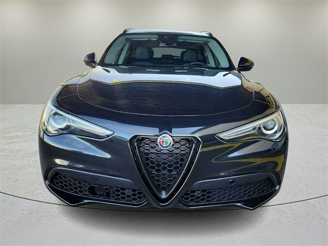 2021 Alfa Romeo Stelvio Base