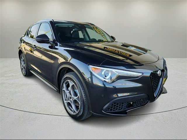 2021 Alfa Romeo Stelvio Base