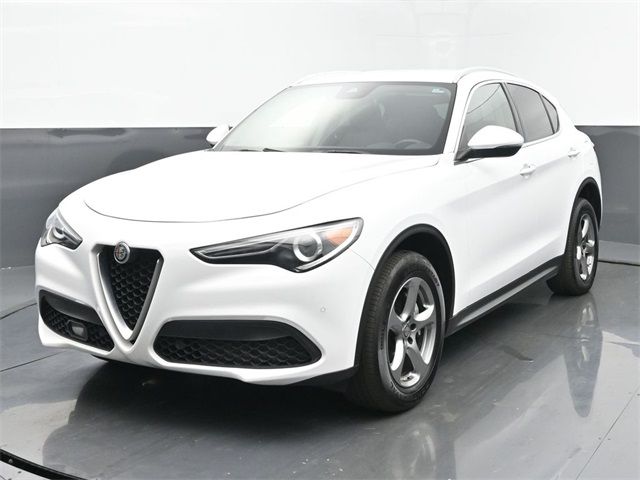 2021 Alfa Romeo Stelvio Base