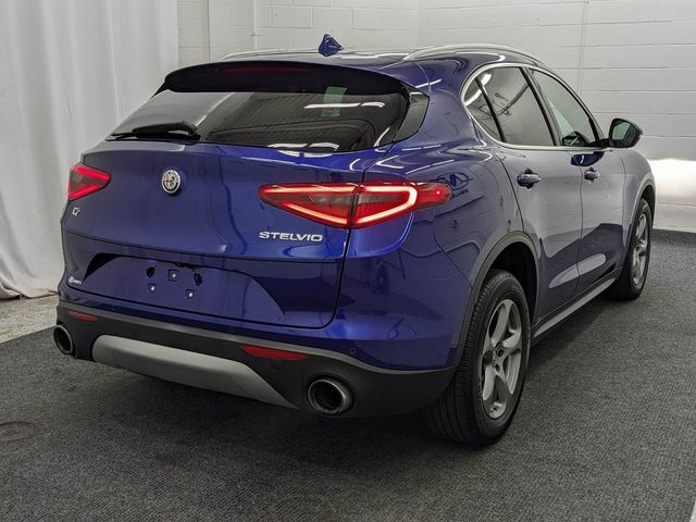 2021 Alfa Romeo Stelvio Base