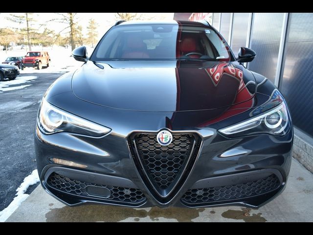 2021 Alfa Romeo Stelvio Base