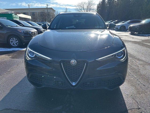 2021 Alfa Romeo Stelvio Base