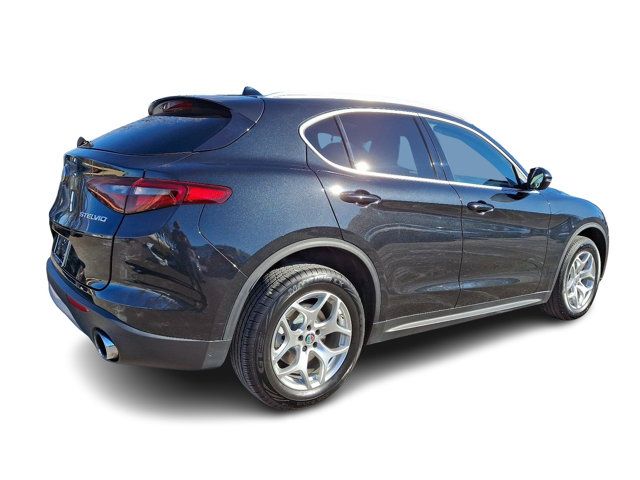 2021 Alfa Romeo Stelvio Base