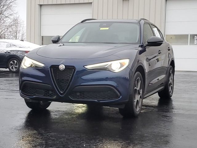 2021 Alfa Romeo Stelvio Base