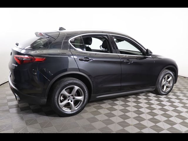 2021 Alfa Romeo Stelvio Base