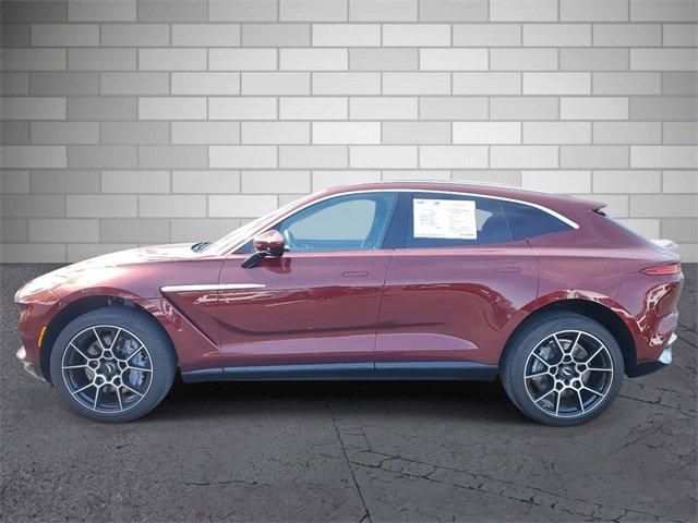 2021 Aston Martin DBX Base