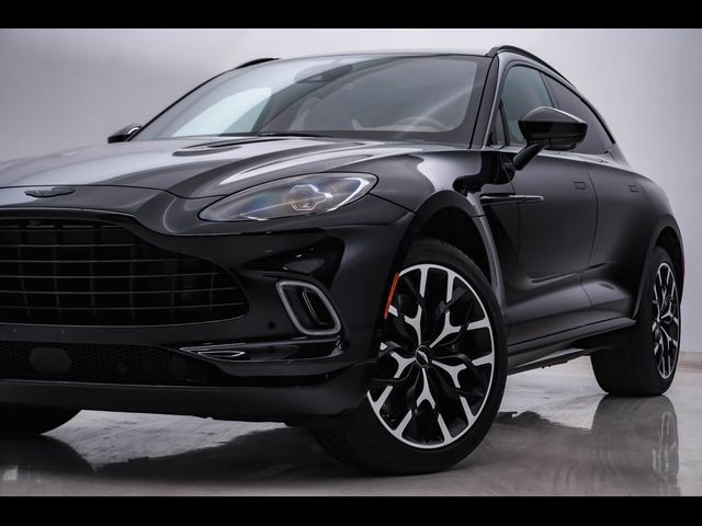 2021 Aston Martin DBX Base