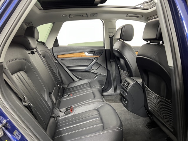 Vehicle image 16 of 37