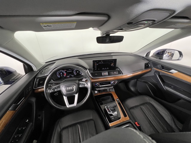 Vehicle image 8 of 37