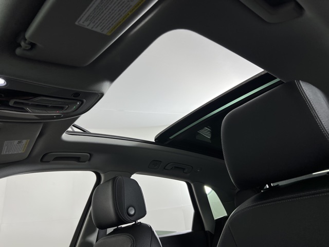 Vehicle image 25 of 37