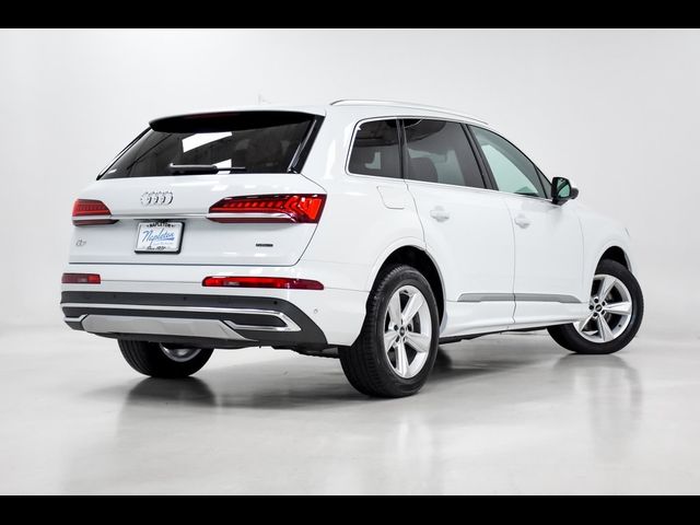 2021 Audi Q7 Premium Plus