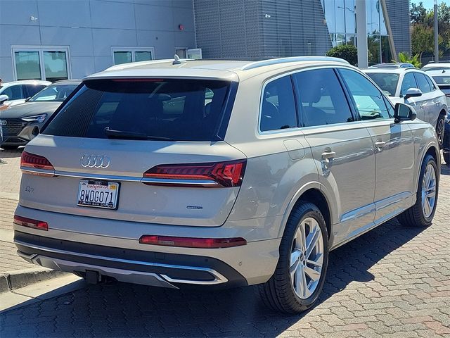 2021 Audi Q7 Premium Plus