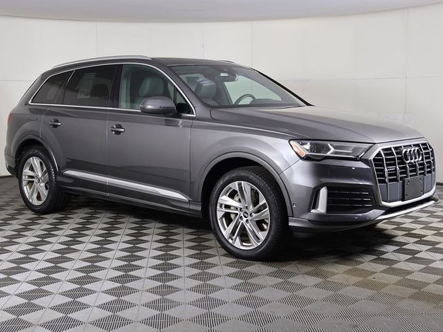 2021 Audi Q7 Premium Plus