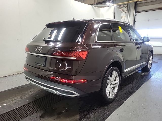 2021 Audi Q7 Premium Plus