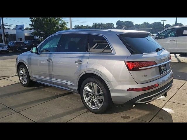 2021 Audi Q7 Premium Plus