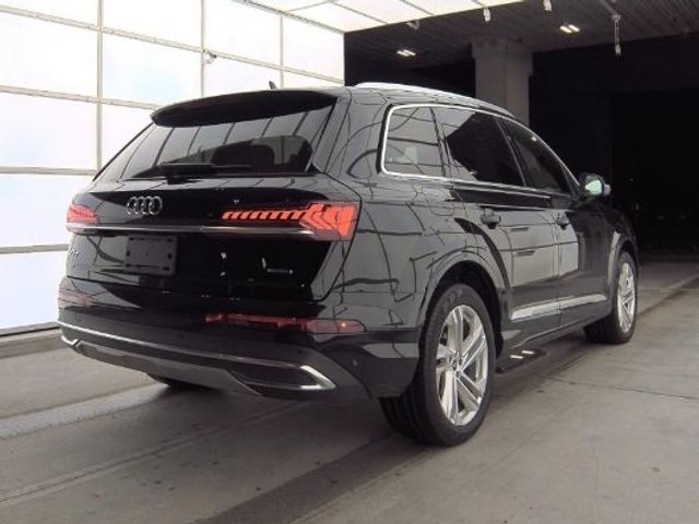 2021 Audi Q7 Premium Plus